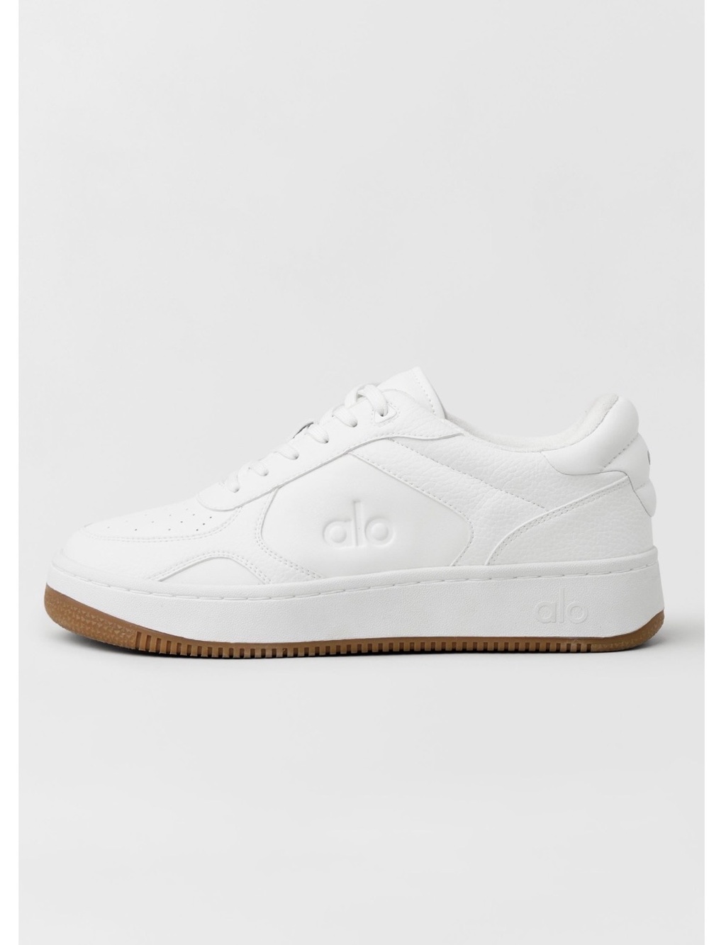 ALO Yoga Womens Recovery Mode White Low-Top Sneakers with Gum Outsole